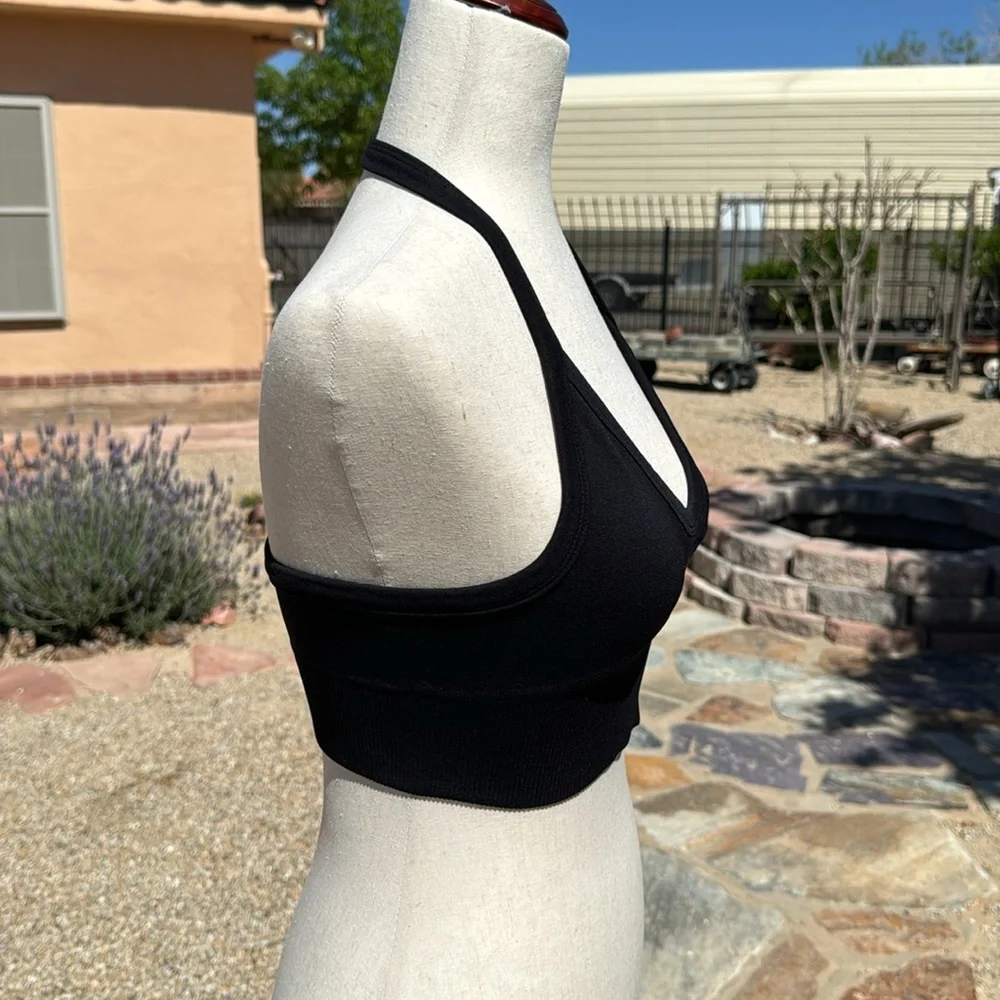 Free People Movement Seamless Halter Sports Bra Size M/L - Picture 3 of 7